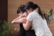 Thai-Massage asiatisch - zwei Frauen