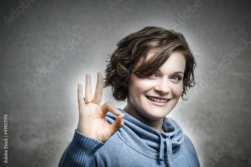 Photo: Erfolgreiche junge Frau ist erfolgreich und jung! Erfolgreiche junge Frau ist erfolgreich und jung!
