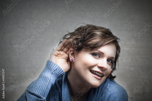 Photo: Mädchen lauscht! Mädchen lauscht!