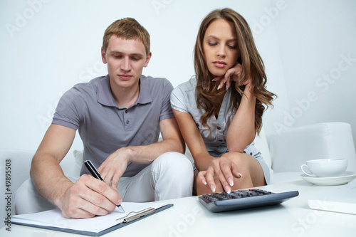 Photo: Family budget imbalance Family budget imbalance