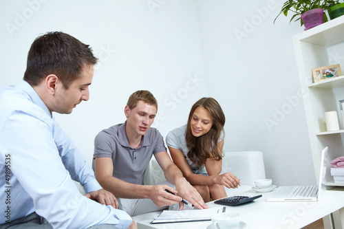 Photo: Explaining calculations Explaining calculations