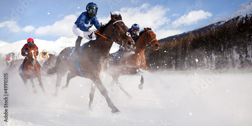 Photo: horse race horse race