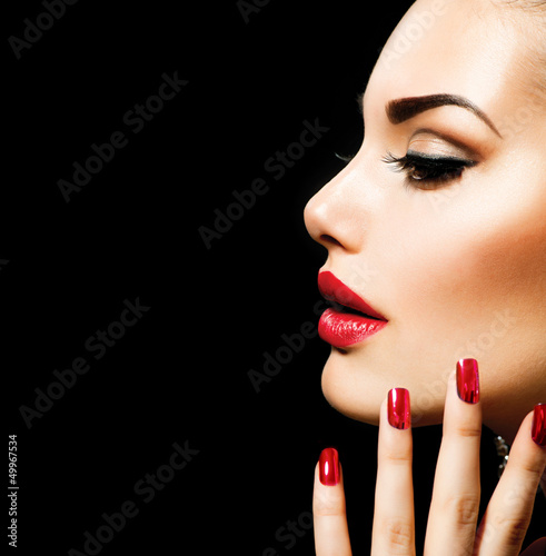 Photo: Beauty Woman with Perfect Makeup Beauty Woman with Perfect Makeup