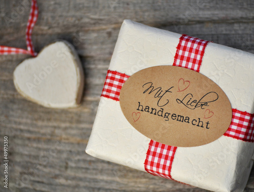 Photo: Geschenk - Mit Liebe handgemacht Geschenk - Mit Liebe handgemacht