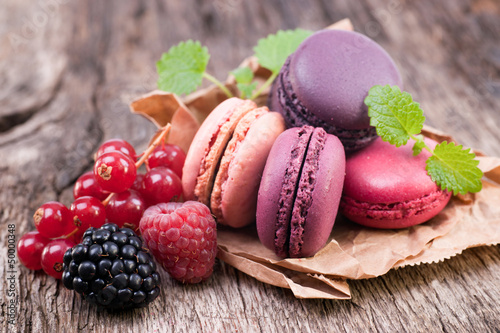 Photo: Macarons, Waldfrucht Macarons, Waldfrucht