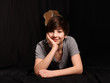Liegender Teenager