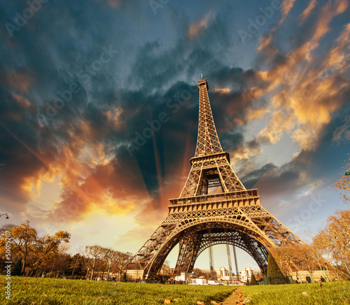 Photo: Wonderful view of Eiffel Tower in Paris. La Tour Eiffel with sky Wonderful view of Eiffel Tower in Paris. La Tour Eiffel with sky