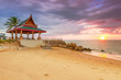 Foto: Amazing sunset on the beach of Koh Kho Khao island in Thailand Amazing sunset on the beach of Koh Kho Khao island in Thailand
