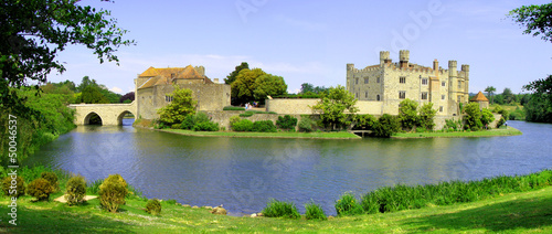 Photo: Panaramic view of Leeds Castle and moat, England Panaramic view of Leeds Castle and moat, England