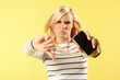 Frau mit Handy