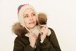 attraktive Dame im Winterlook