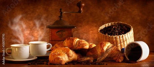Fototapeta Caffè e Croissant caldi