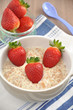 Haferschleim mit Erdbeeren