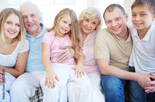 Photo: Family of six Family of six