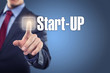 Mann tippt auf Interface Start-Up