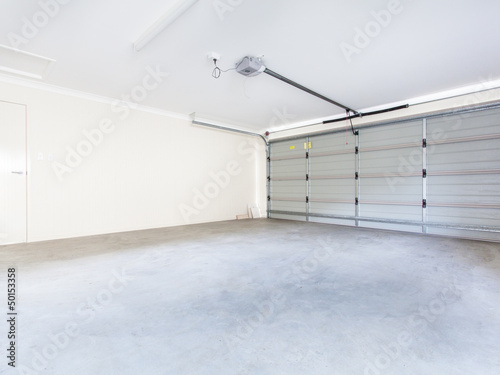 Photo: Empty garage Empty garage