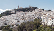 Pueblo blanco llamado Casares
