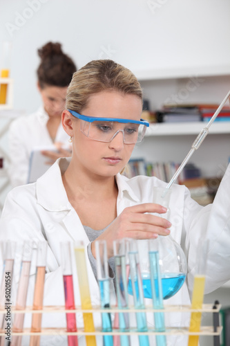 Photo: Woman working in a laboratory Woman working in a laboratory