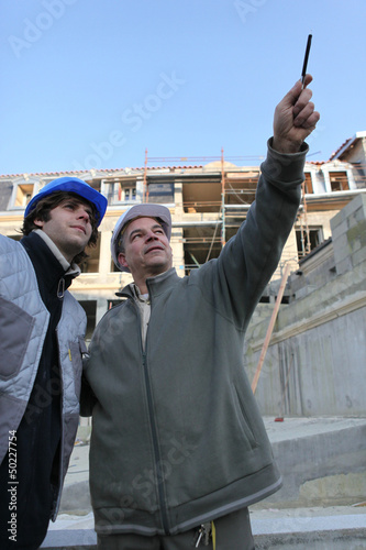 Photo: Foreman pointing Foreman pointing