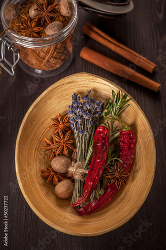 Photo: Spices: star anise, rosemary, chilli pepper, nutmeg and cinnamon Spices: star anise, rosemary, chilli pepper, nutmeg and cinnamon