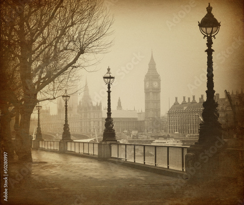 Fototapeta Vintage Retro Picture of Big Ben / Houses of Parliament (London)