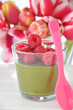 Matcha Pudding mit Himbeeren