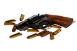 Revolver mit Munition, freigestellt