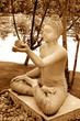 Buddha-Statue im Lotus-Sitz