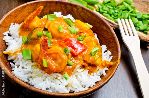 Photo: Curry with prawns, vegetables and chives Curry with prawns, vegetables and chives