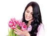 Junge Frau mit Tulpen
