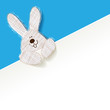 Vector: Osterhase mit Himmel Gutschein weiss Leer Osterhase mit Himmel Gutschein weiss Leer