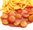 Currywurst mit Pommes