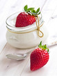 Frische Erdbeeren mit Vanillequark