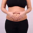junge frau mit babybauch