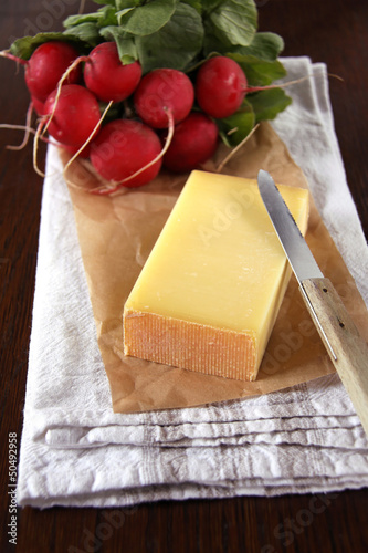 Photo: bergkäse mit radieschen bergkäse mit radieschen