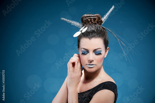 Photo: Luxurious Silver Makeup Luxurious Silver Makeup