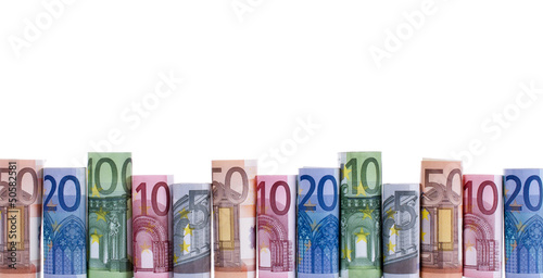 Photo: Reihe gerollte Euroscheine Reihe gerollte Euroscheine