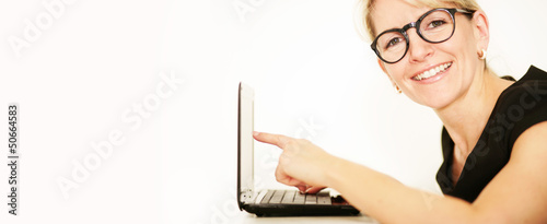 Photo: hübsche Frau mit Laptop hübsche Frau mit Laptop