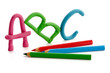 ABC und Buntstifte