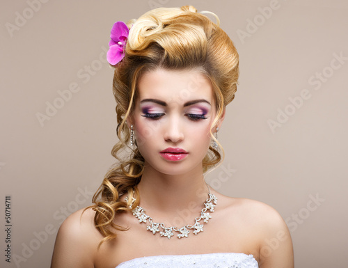Photo: Wedding. Bride with Diamond Necklace. Elegance & Femininity Wedding. Bride with Diamond Necklace. Elegance & Femininity