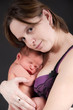 jeune maman et son nouveau né