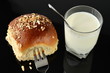 Hefezopf Dampfnudel mit Milch