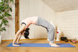 Foto: yoga woman yoga woman