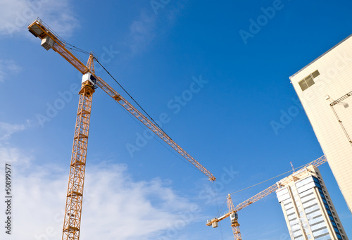 Photo: altitudinal building altitudinal building