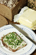 Buttered bread with chives