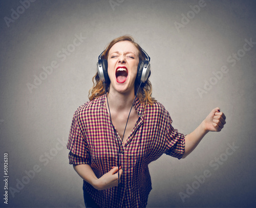 Photo: aspiring singer aspiring singer