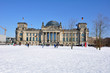 Berlin - Reichstag im Winter mit Schnee