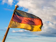 Die deutsche Flagge an einem Segelschiff.
