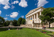 Foto: The Hungarian National Museum and the Gardens in Budapest, Hunga The Hungarian National Museum and the Gardens in Budapest, Hunga