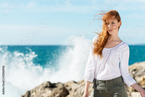 Photo: schöne frau am meer schöne frau am meer
